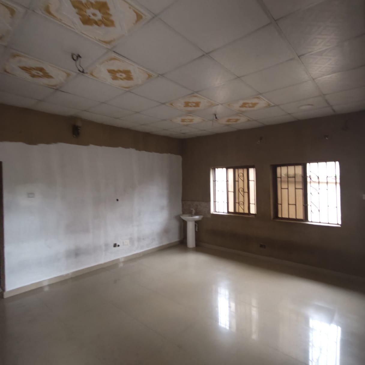 Spacious 3 Bedroom Flat With 3 Toilets