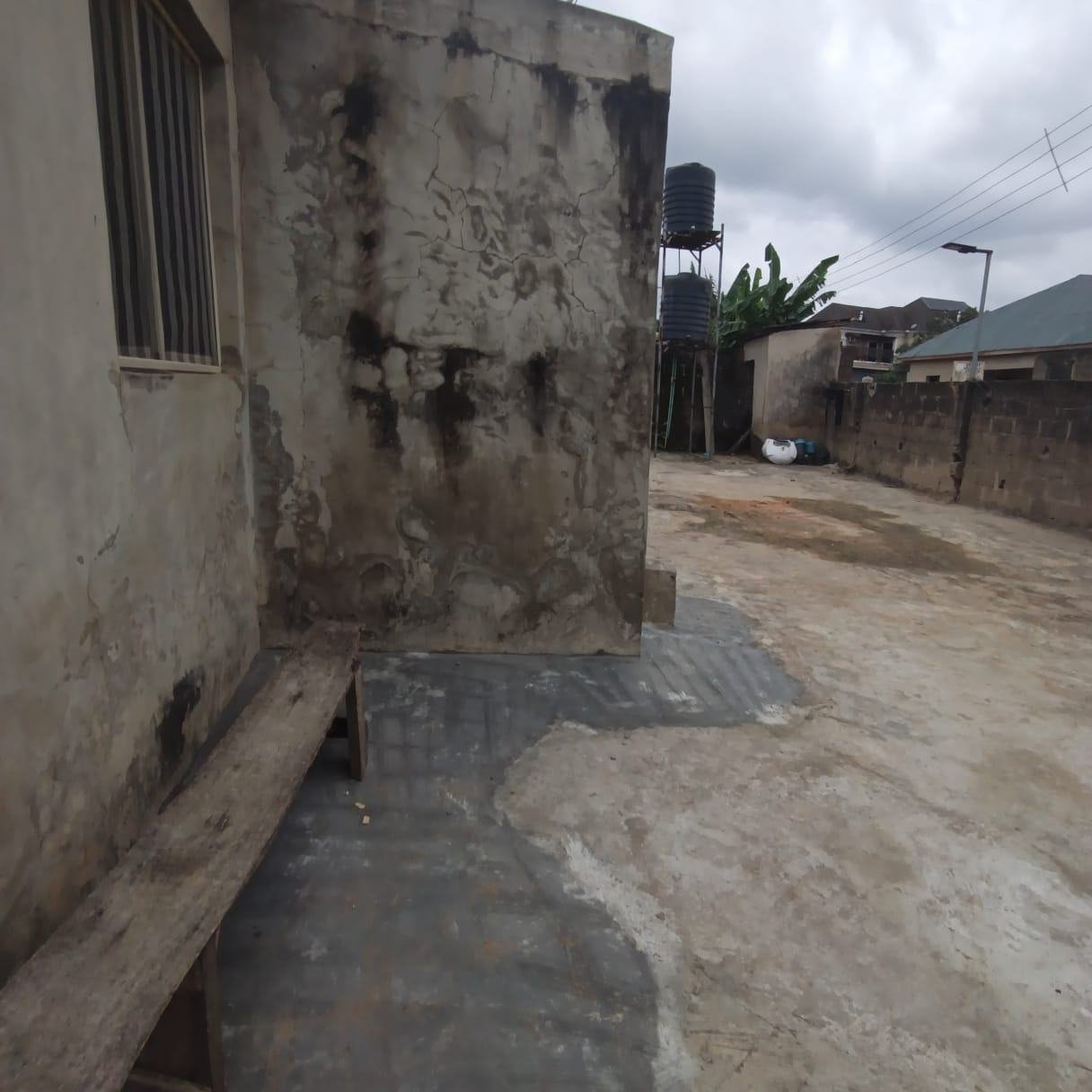 POP 2 Bedroom Flat with Spacious Rooms for Rent at Orimerummu, Asese property image
