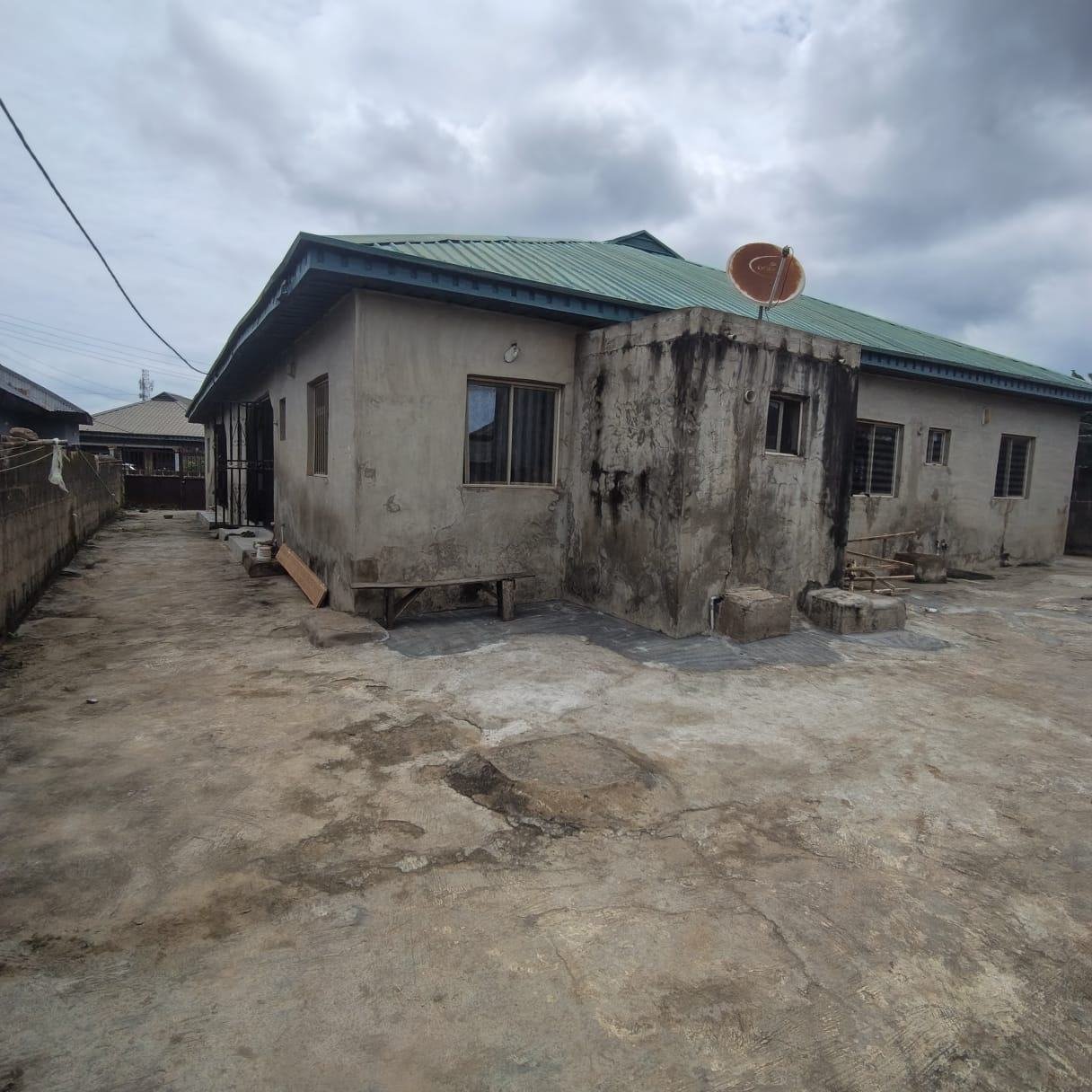 POP 2 Bedroom Flat with Spacious Rooms for Rent at Orimerummu, Asese
