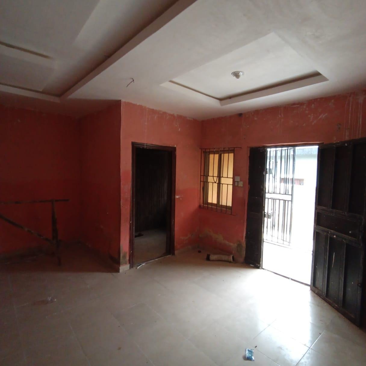 Renovated POP 2 Bedroom Flat with Wide Living Room for Rent at Orimerummu, Asese property image