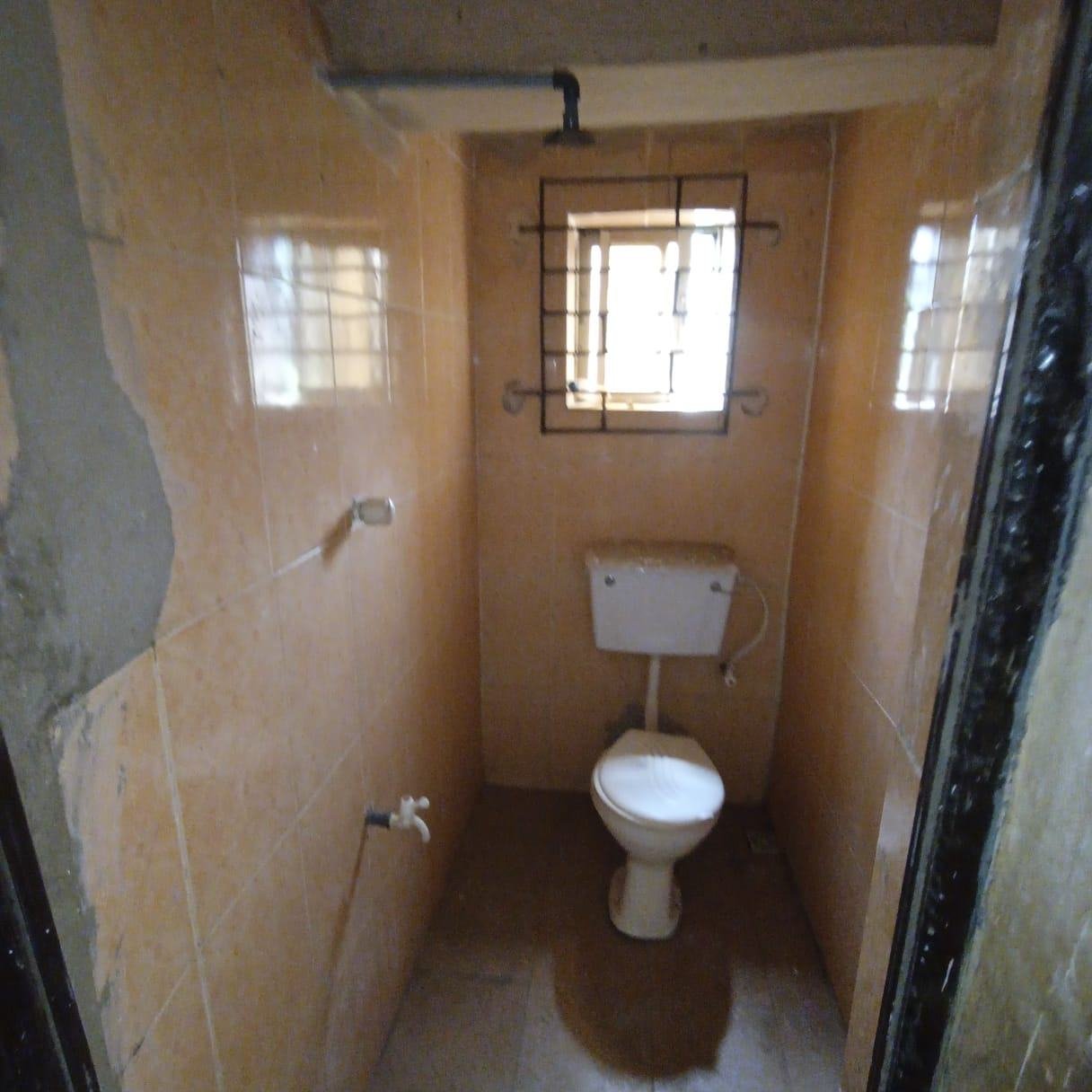 Renovated POP 2 Bedroom Flat with Wide Living Room for Rent at Orimerummu, Asese property image
