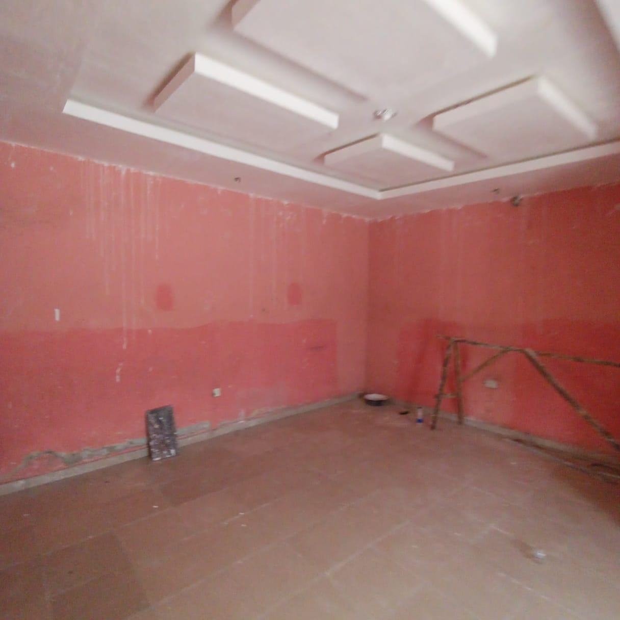 Renovated POP 2 Bedroom Flat with Wide Living Room for Rent at Orimerummu, Asese property image