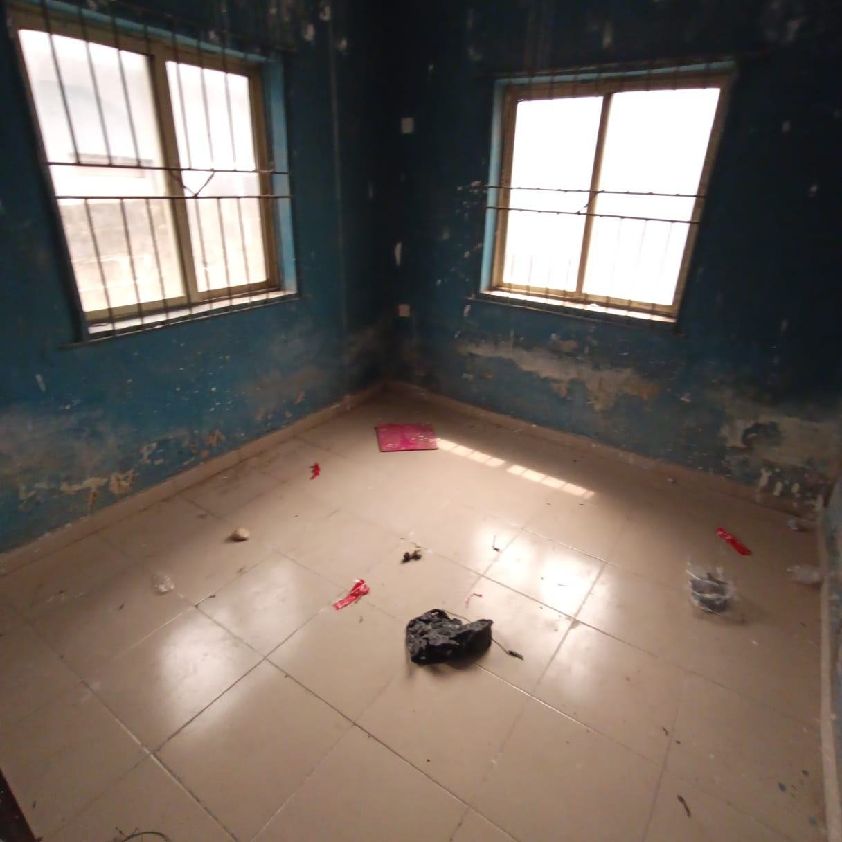 Renovated POP 2 Bedroom Flat with Wide Living Room for Rent at Orimerummu, Asese property image