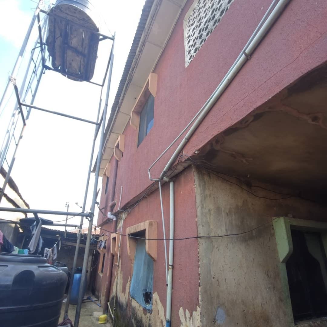 Massive 6 Bedroom House with Two Living Rooms for Sale in Agbara property image