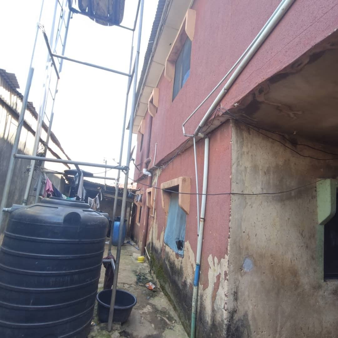 Massive 6 Bedroom House with Two Living Rooms for Sale in Agbara property image
