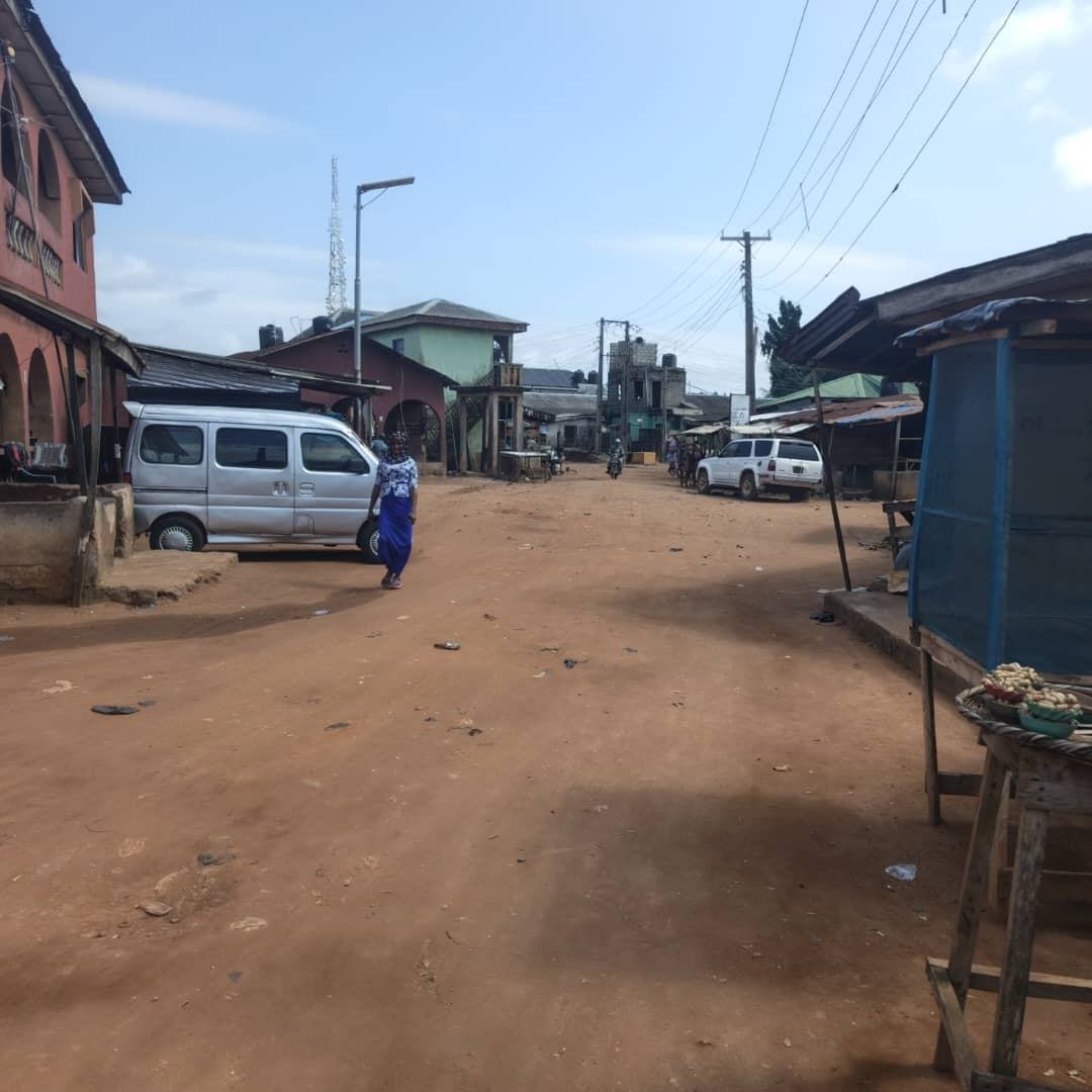 Massive 6 Bedroom House with Two Living Rooms for Sale in Agbara property image