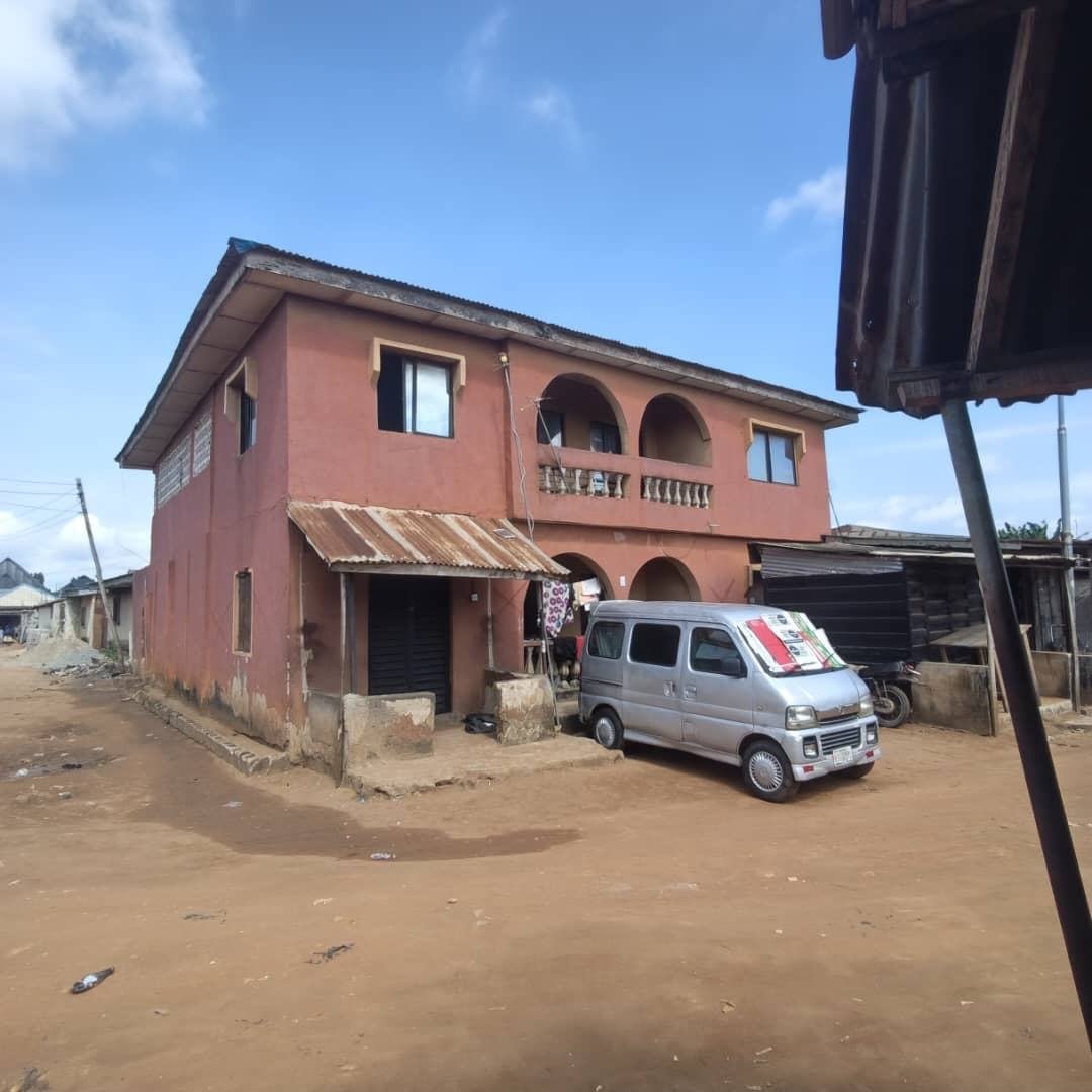 Massive 6 Bedroom House with Two Living Rooms for Sale in Agbara property image