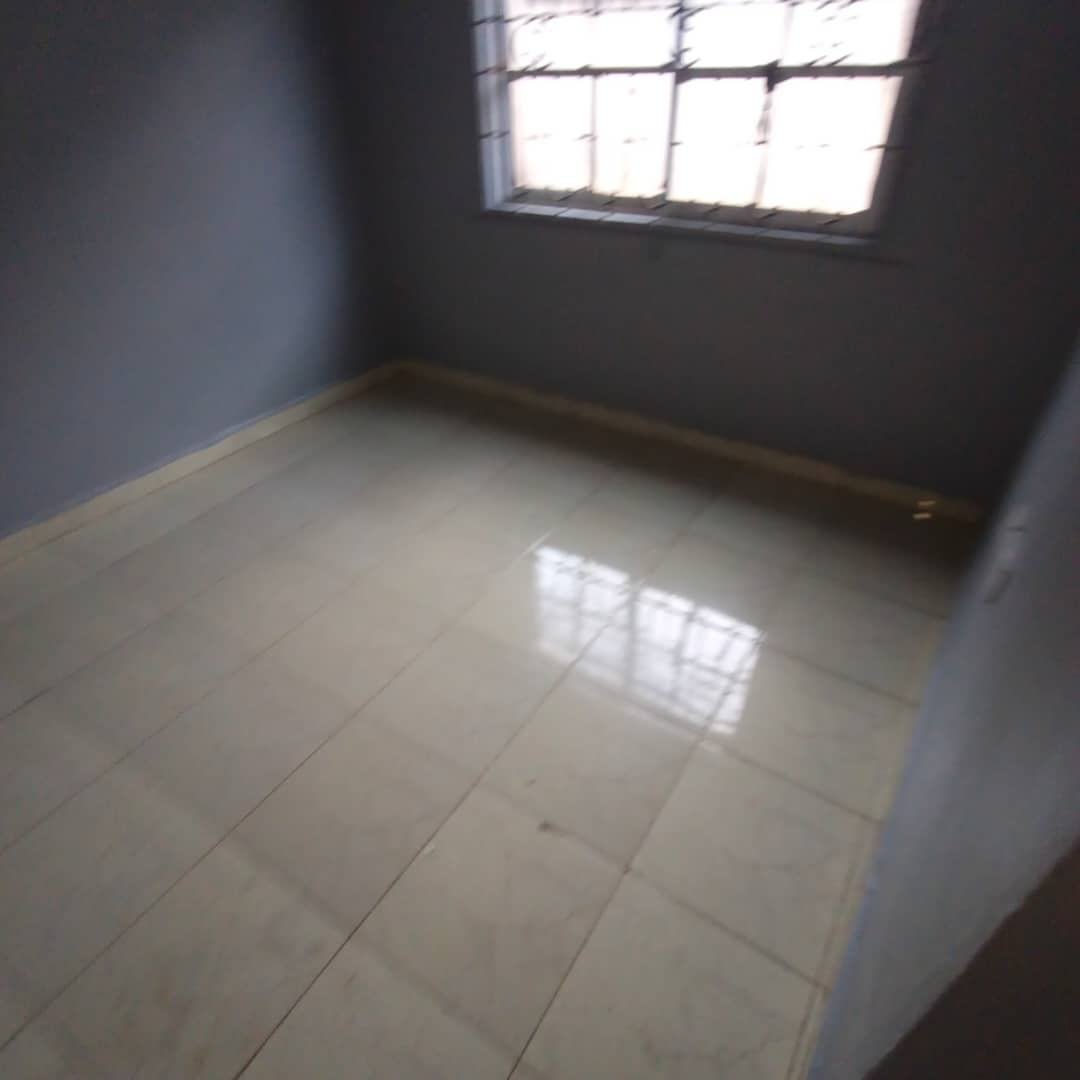 Clean 2 Bedroom Flat En Suite for Rent at Cele 1 Idanyin, Agbara property image