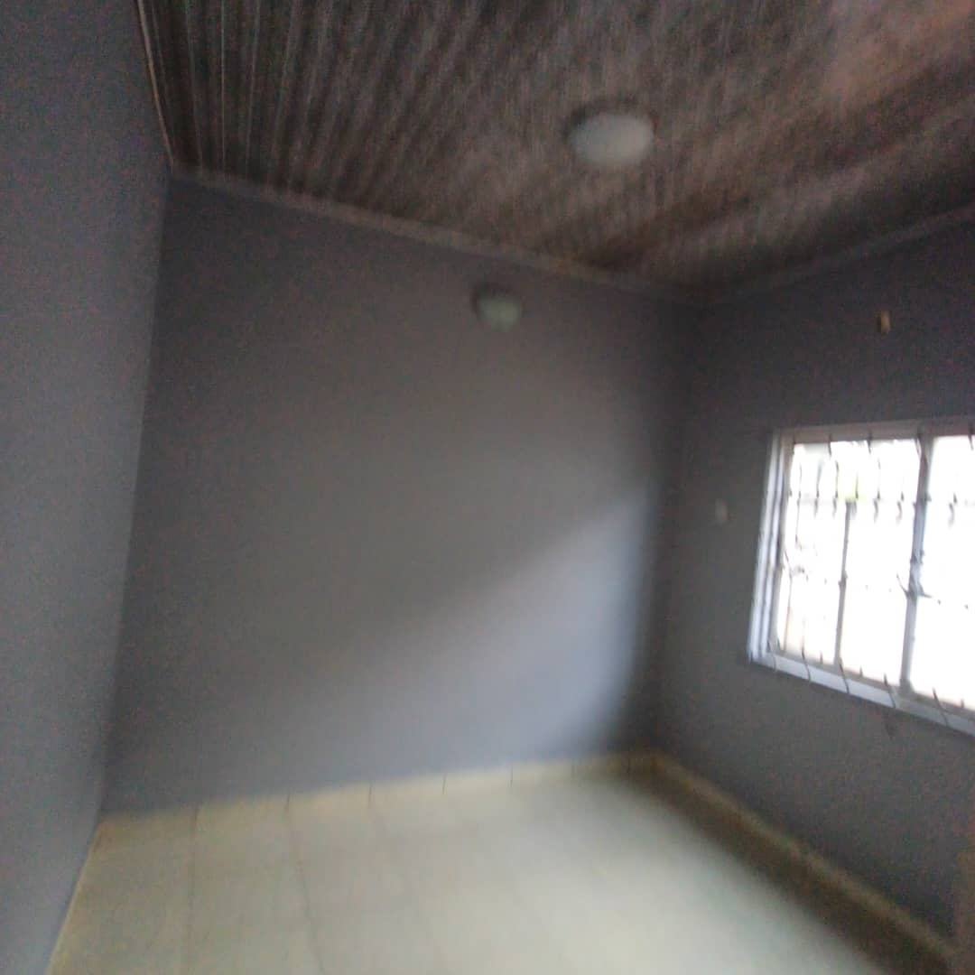 Clean 2 Bedroom Flat En Suite for Rent at Cele 1 Idanyin, Agbara property image