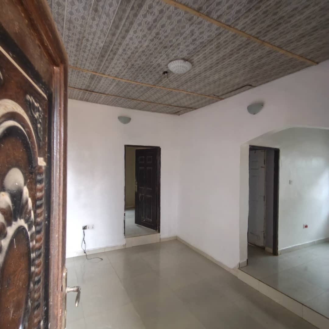Clean 2 Bedroom Flat En Suite for Rent at Cele 1 Idanyin, Agbara property image