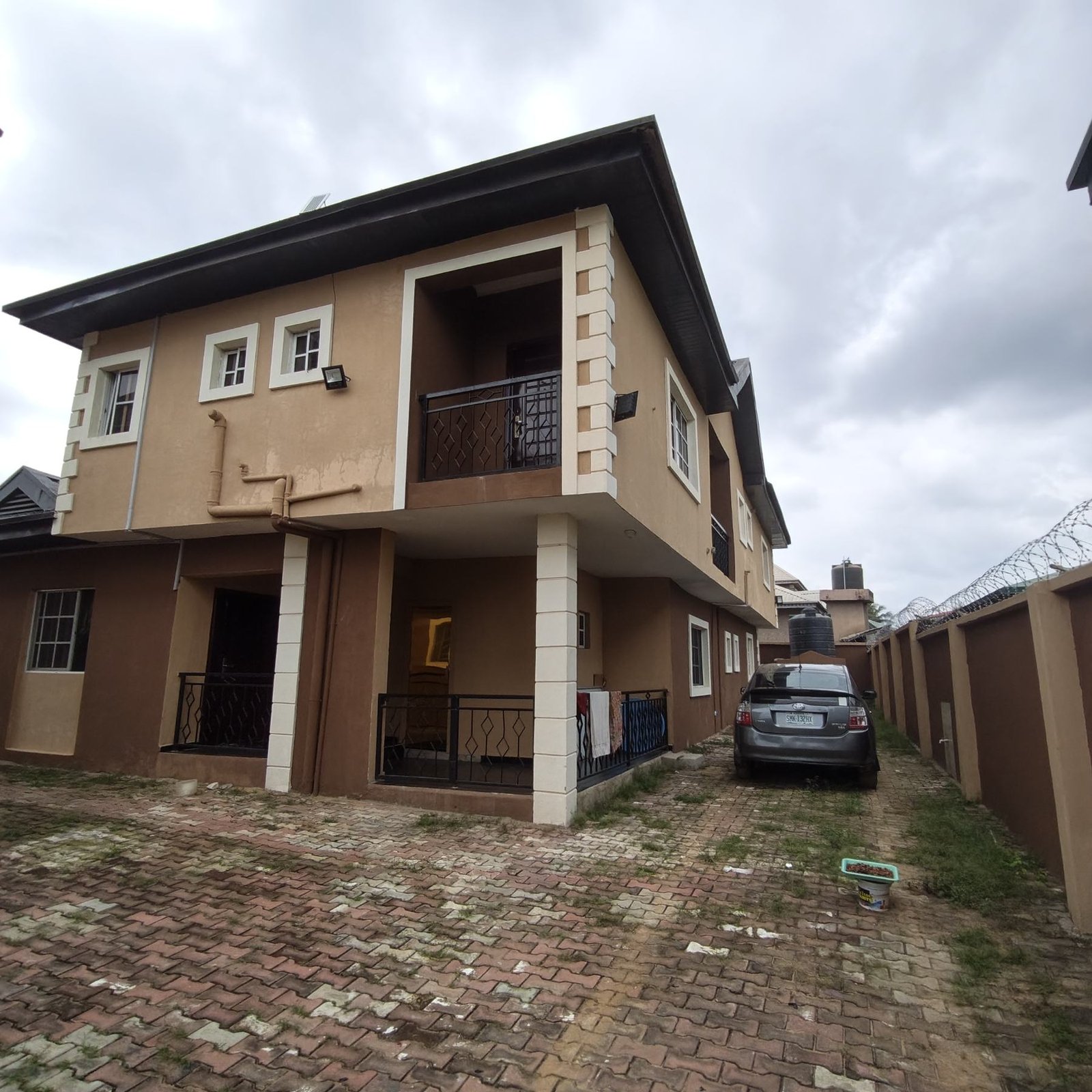 Newly built lovely POP 2 bedroom flat property image