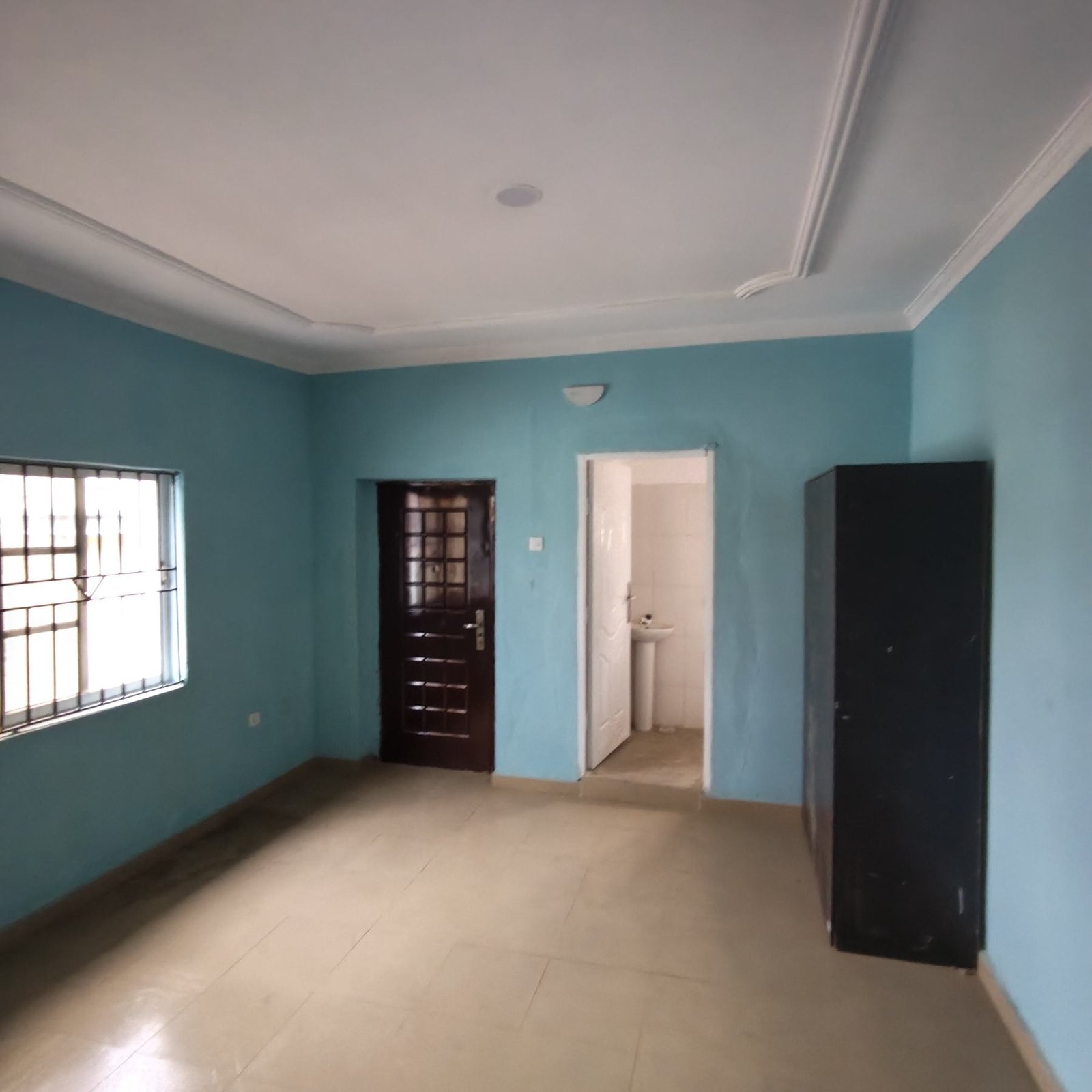 Newly built lovely POP 2 bedroom flat property image