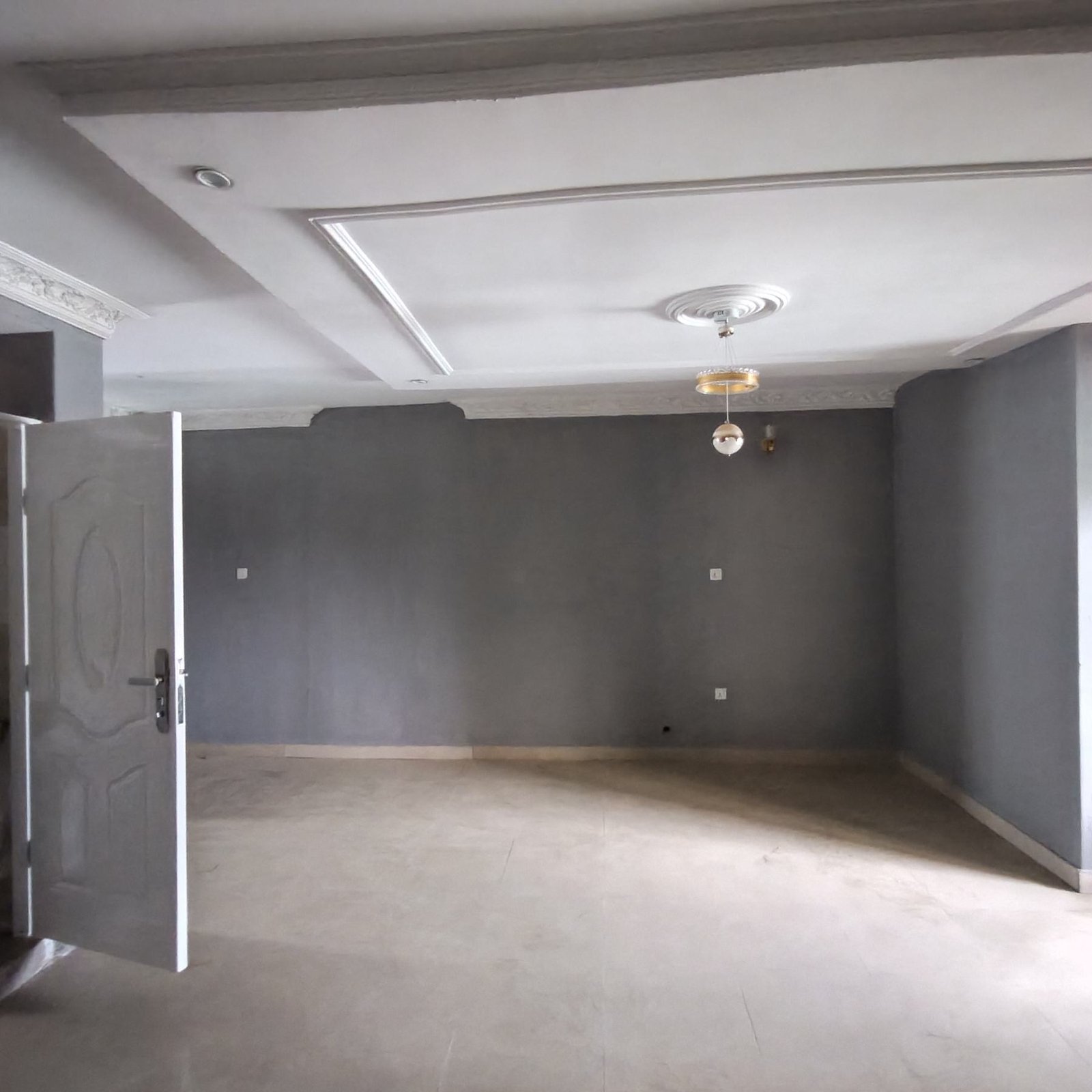 Newly built lovely POP 2 bedroom flat property image