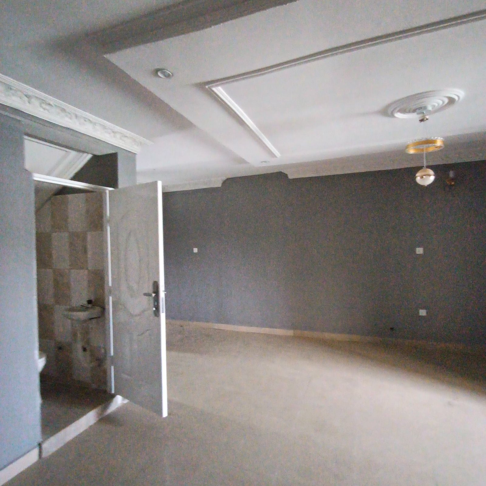 Newly built lovely POP 2 bedroom flat property image