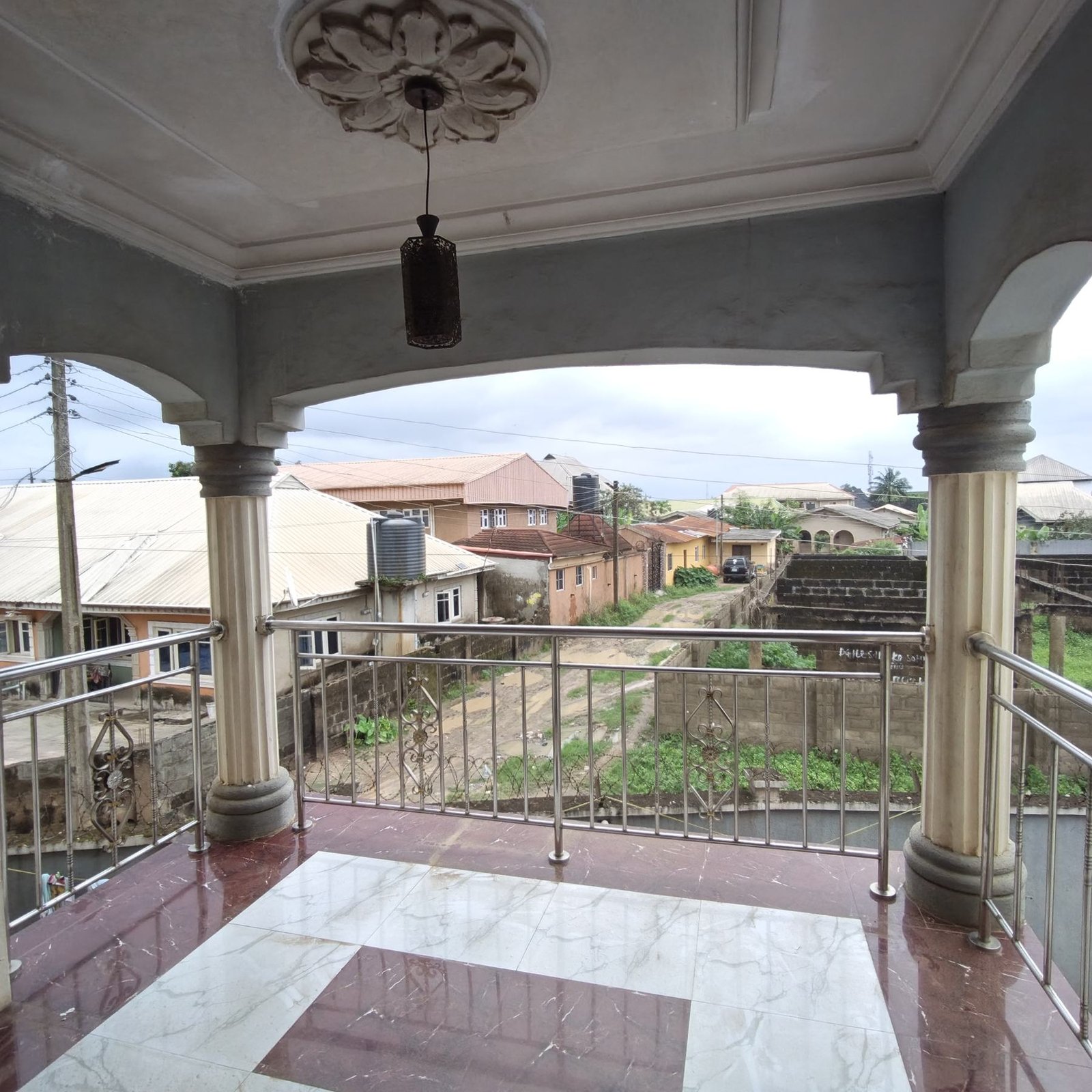 Luxurious 2 Bedroom Flat with 4 Toilets/Personal Staircase property image