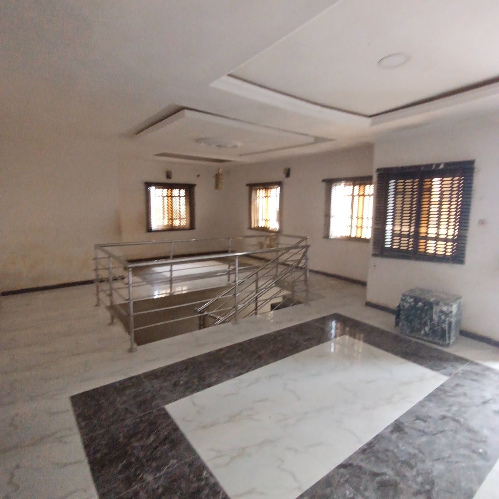Luxurious 2 Bedroom Flat with 4 Toilets/Personal Staircase property image
