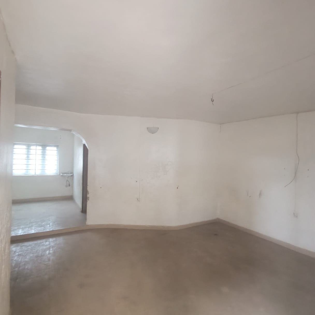 3 bedroom flat with 3 toilets downstairs property image