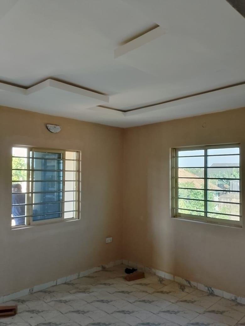 Newly Built Lovely POP Mini Flat Upstairs for Rent in Magboro. property image