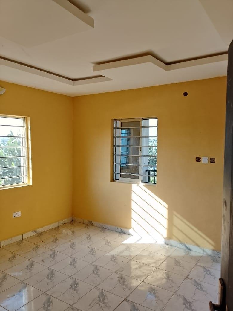 Newly Built Lovely POP Mini Flat Upstairs for Rent in Magboro. property image